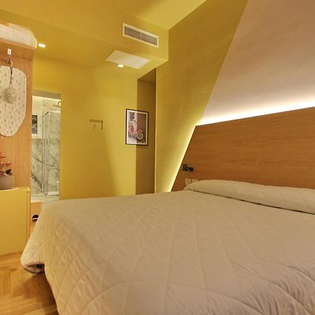 Dreaming Rome Suites Экстерьер фото